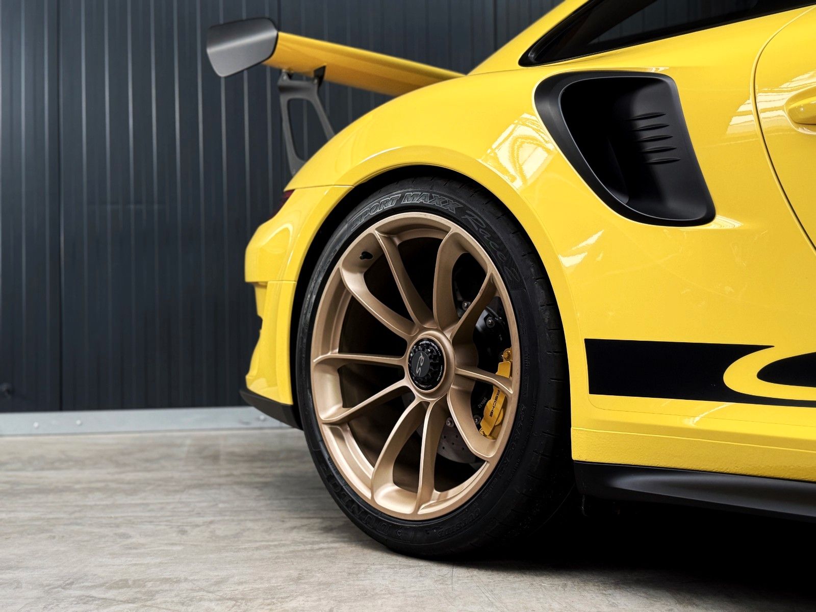 Fahrzeugabbildung Porsche 911 GT3 RS + vor OPF + 266 km + PCCB + Clubsport