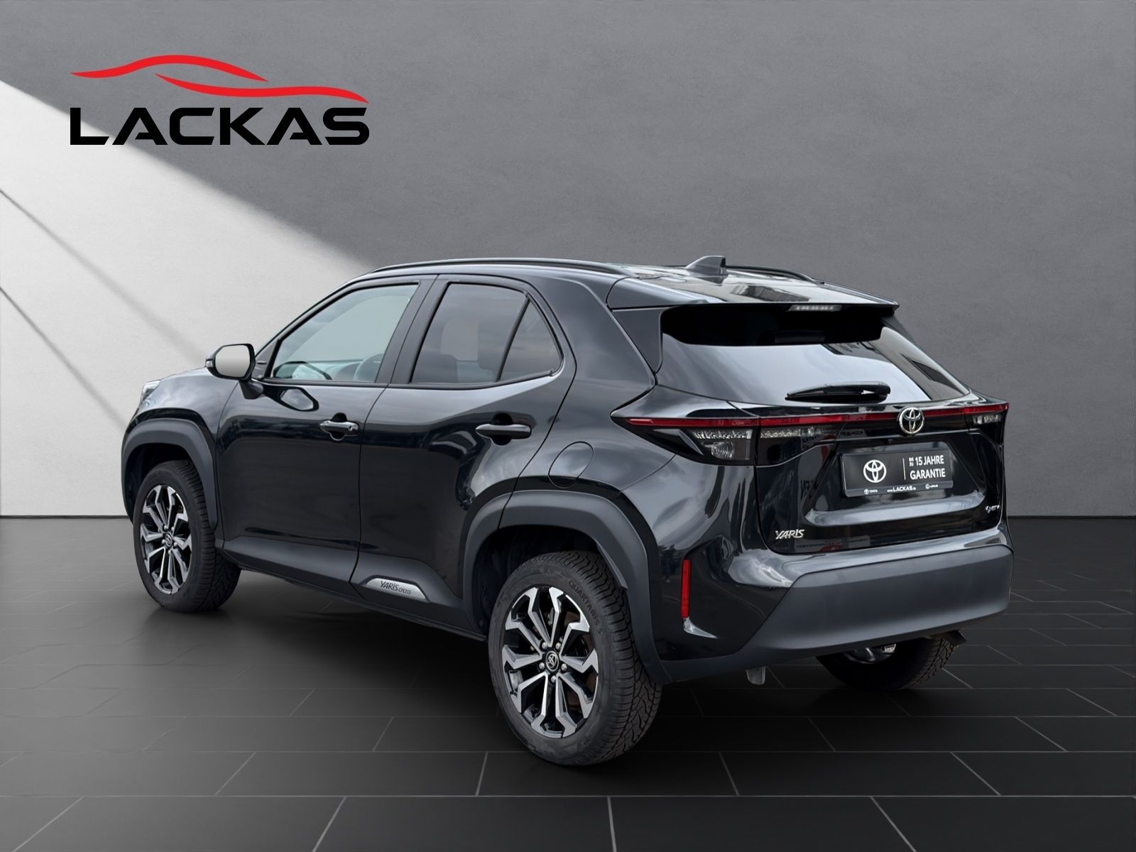 Toyota Yaris Cross TEAMPLAYER*WINTERPAKET*15 J. GARANTI imagem 3