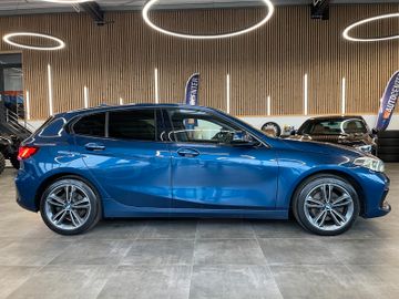 BMW 118 d Sport Line *LED*PDC*CARPLAY*TOUCH*SHZ*TEMP