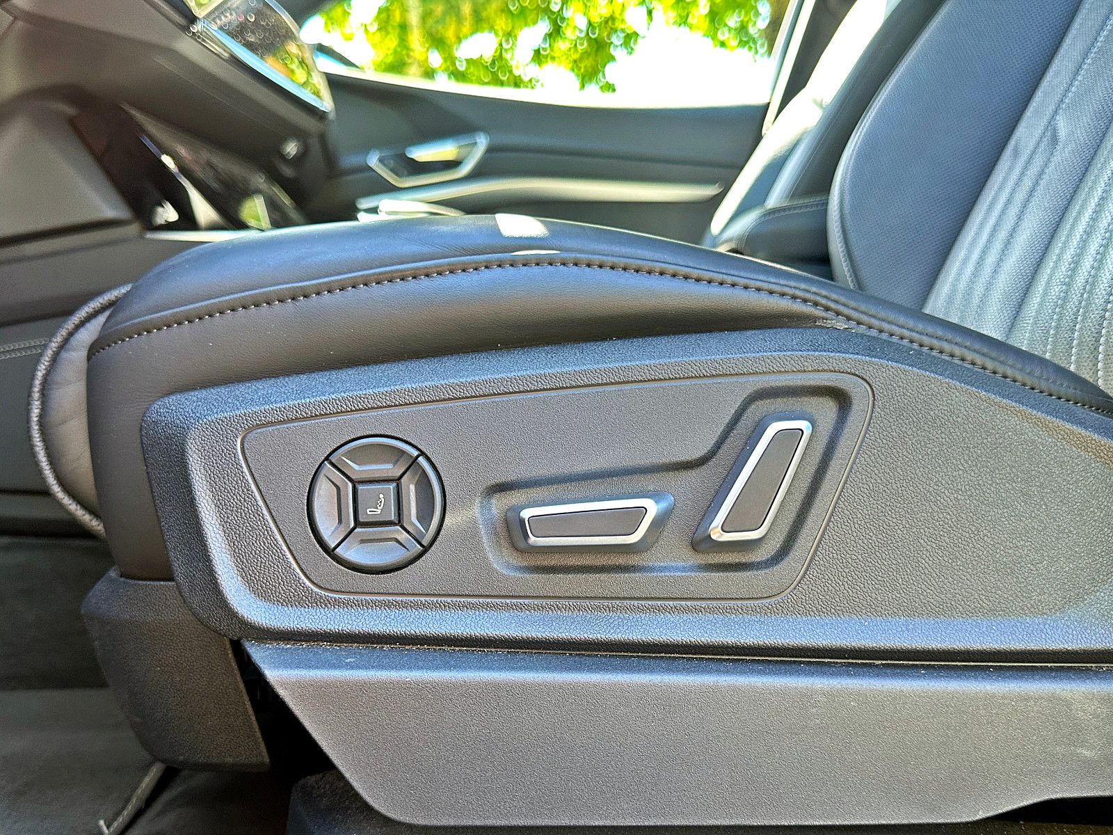 Audi Q8 e-tron - Bild 13