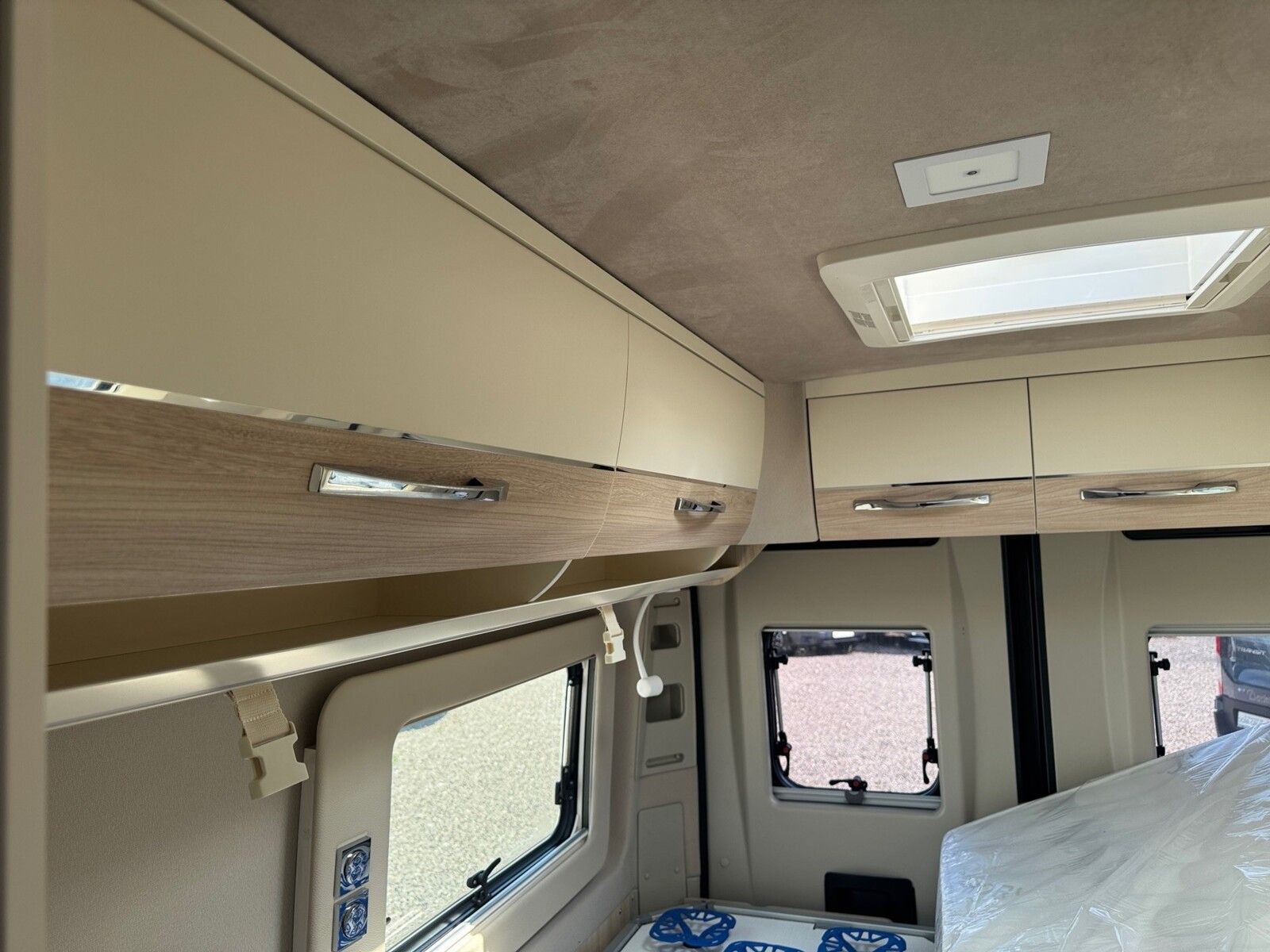 Fahrzeugabbildung Eura Mobil Van V 635 EB Klimaauto., Solar, Fahrassistenzpak