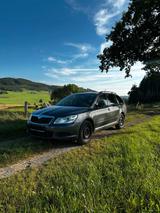 Skoda Octavia 1.4 TSI - TÜV Neu - Skoda Octavia aus 2012 mit Benzin-Antrieb: Kombi, 1.4