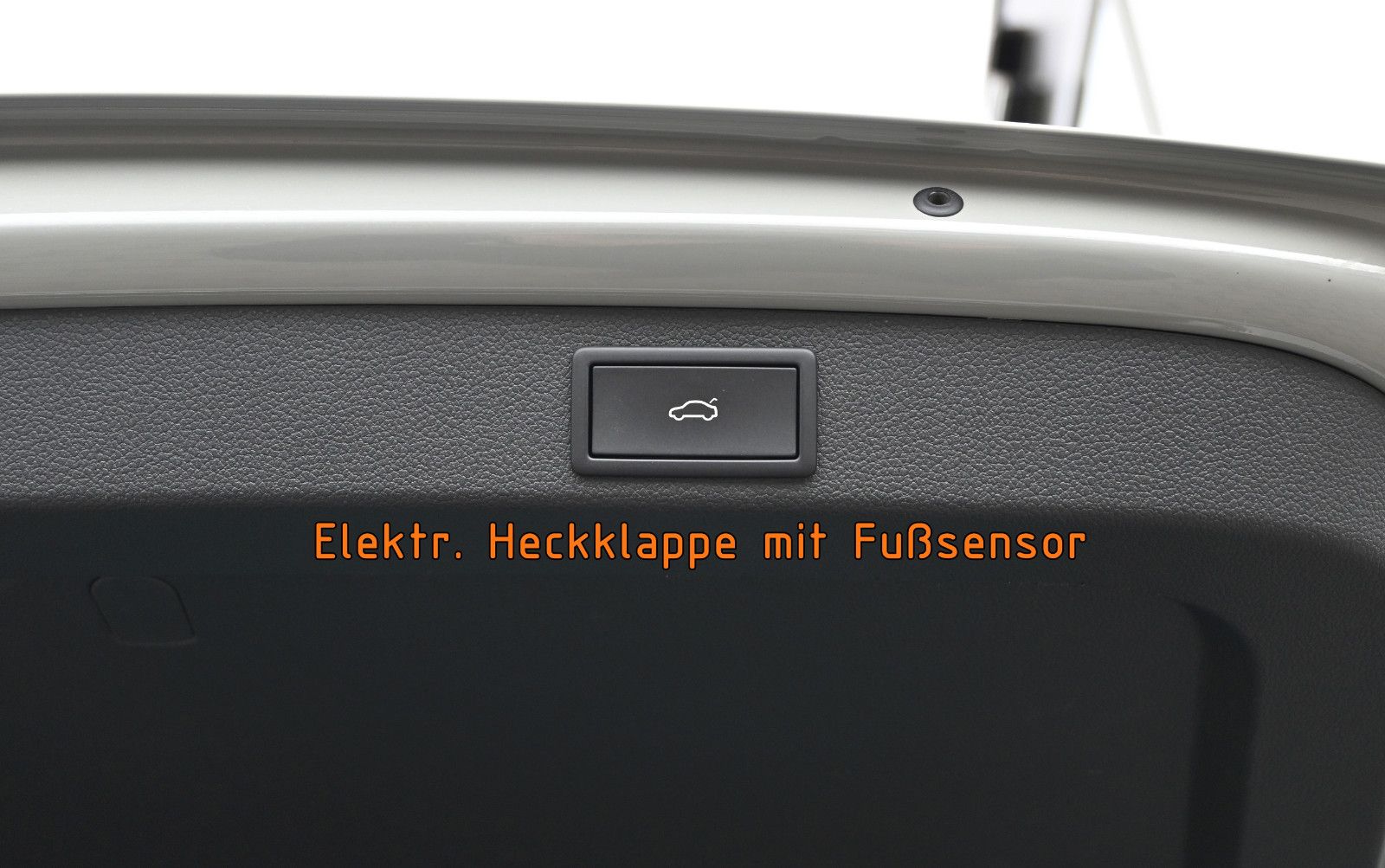 Fahrzeugabbildung SKODA Superb 2.0 TDI DSG 4x4 SCOUT Combi °ACC°AHK°STHZ