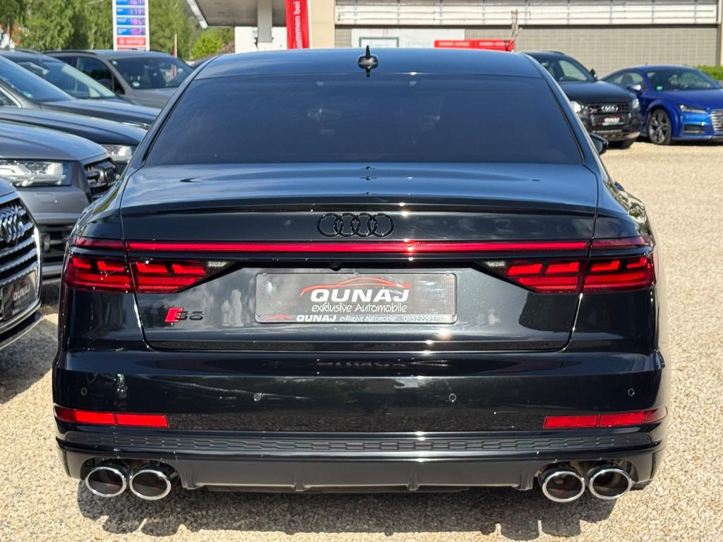 Audi S8