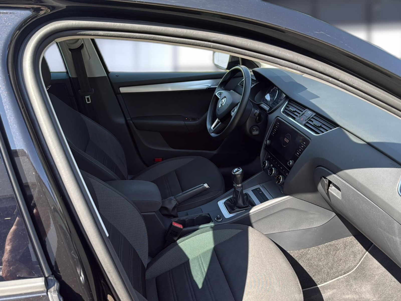 Fahrzeugabbildung SKODA Octavia 1.5 TSI / Unfallfrei/ 1. Hd