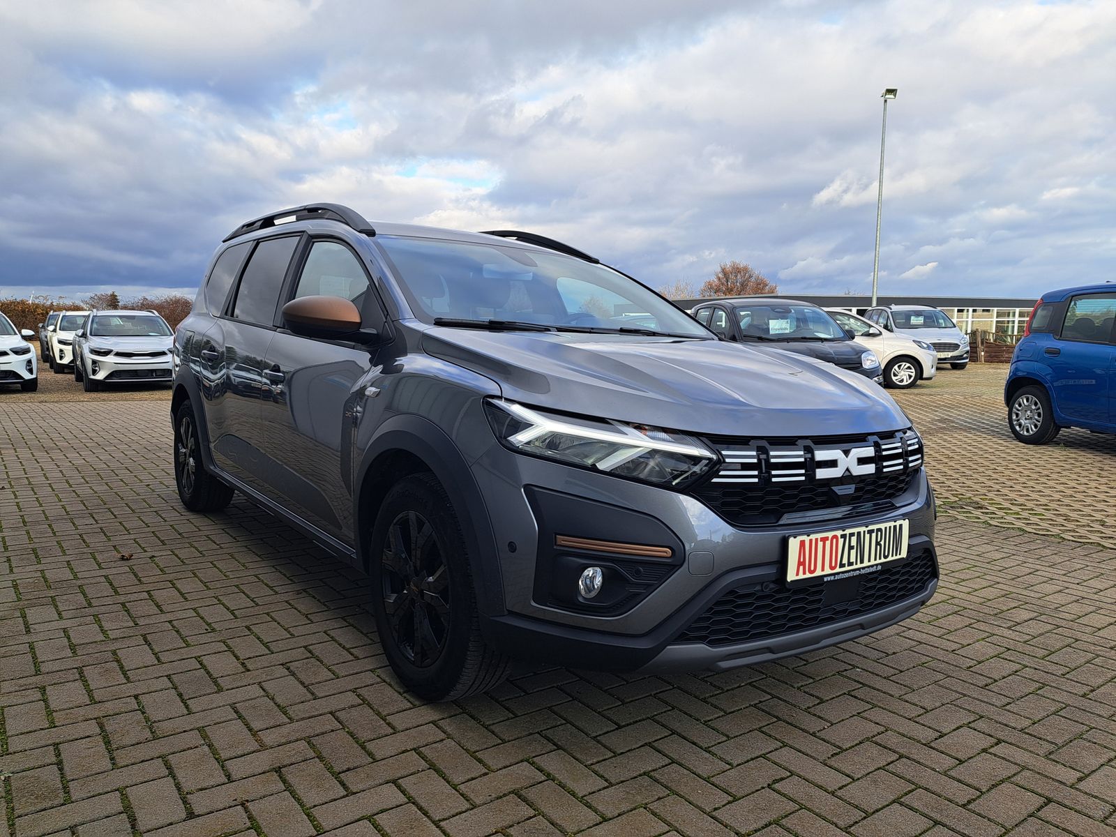 Fahrzeugabbildung Dacia Jogger Extreme+ FACELIFT LED NAVI AHK KAMERA SHZ