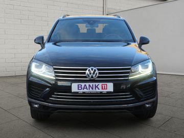 Volkswagen Touareg - 2