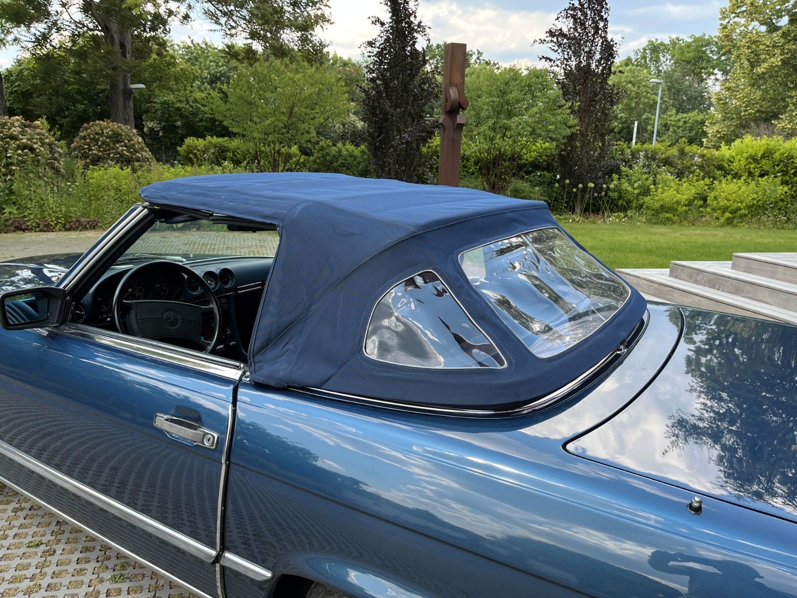 Fahrzeugabbildung Mercedes-Benz 560 SL