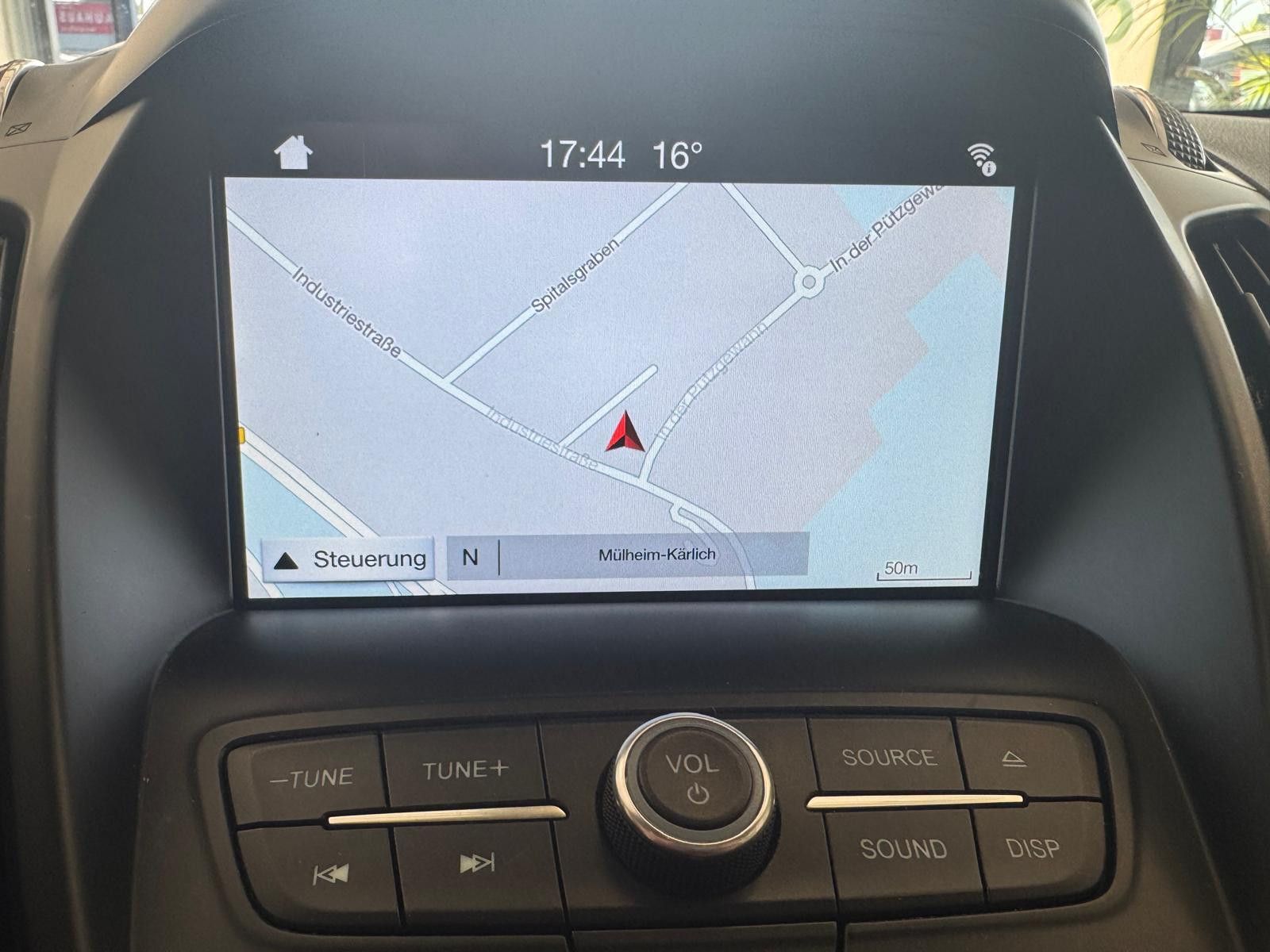 Fahrzeugabbildung Ford Kuga ST-Line / AHK/NAVI/KLIMA/8.FACH BEREIFT