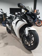 Honda CBR 1000 RR / SC 59 - HONDA CBR 1000 SC59