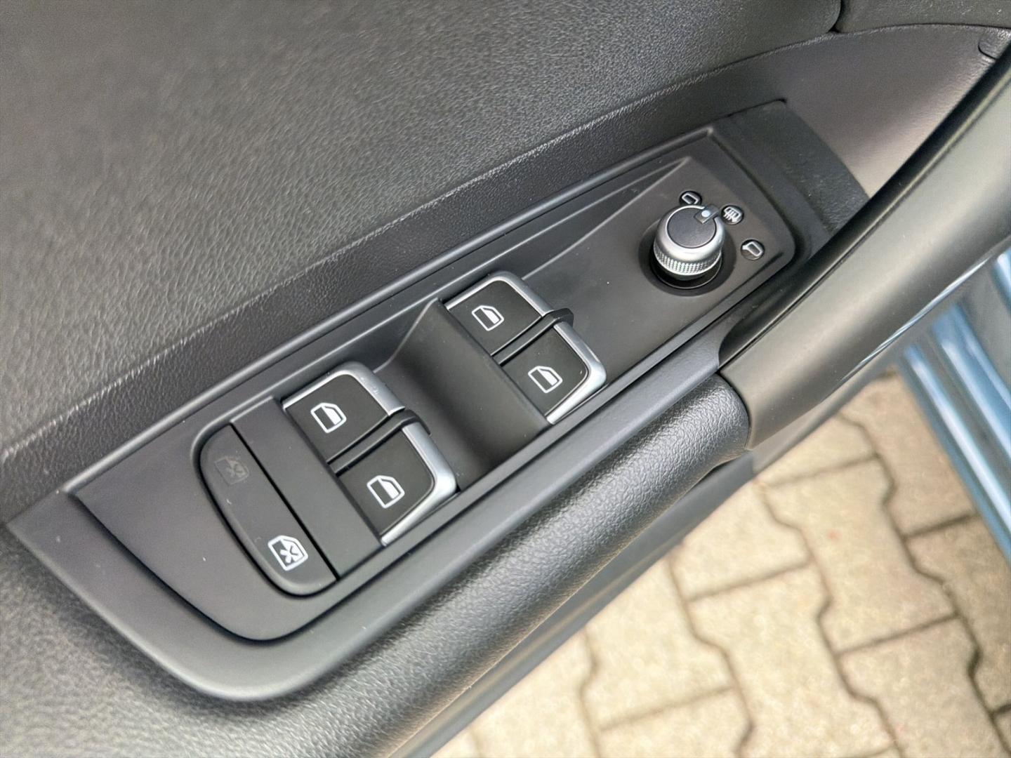 Audi A1 Sportback 1.0 TFSI design Navi Klimaautom SHZ