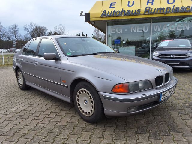 BMW 523 i