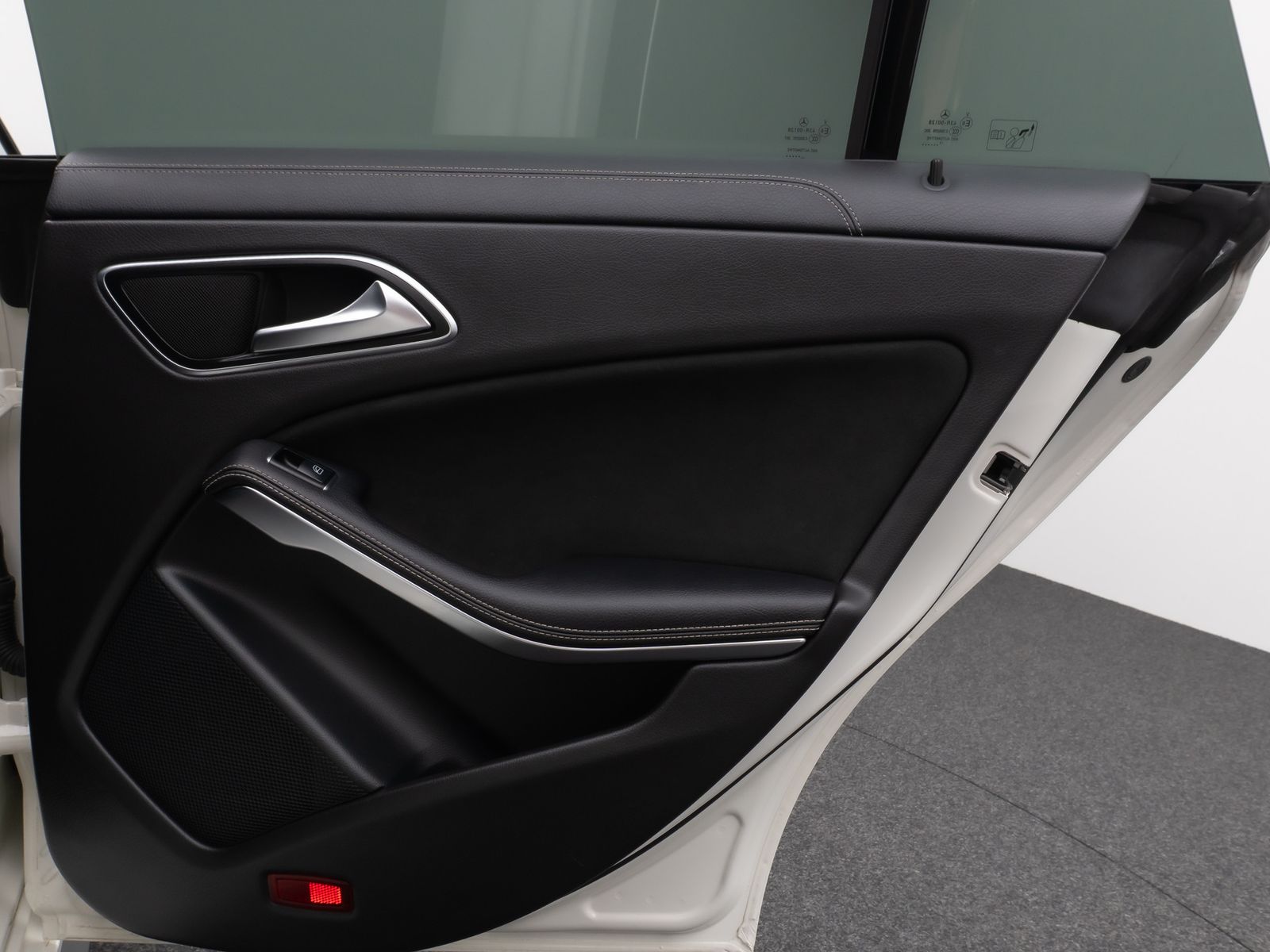 Fahrzeugabbildung Mercedes-Benz CLA 220 Shooting Brake /d 4Matic AMG Pano Standh