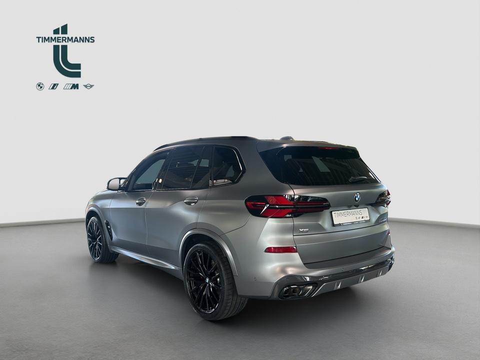 BMW X5 M60i 22" SkyLounge Sitzbelüftung Massage