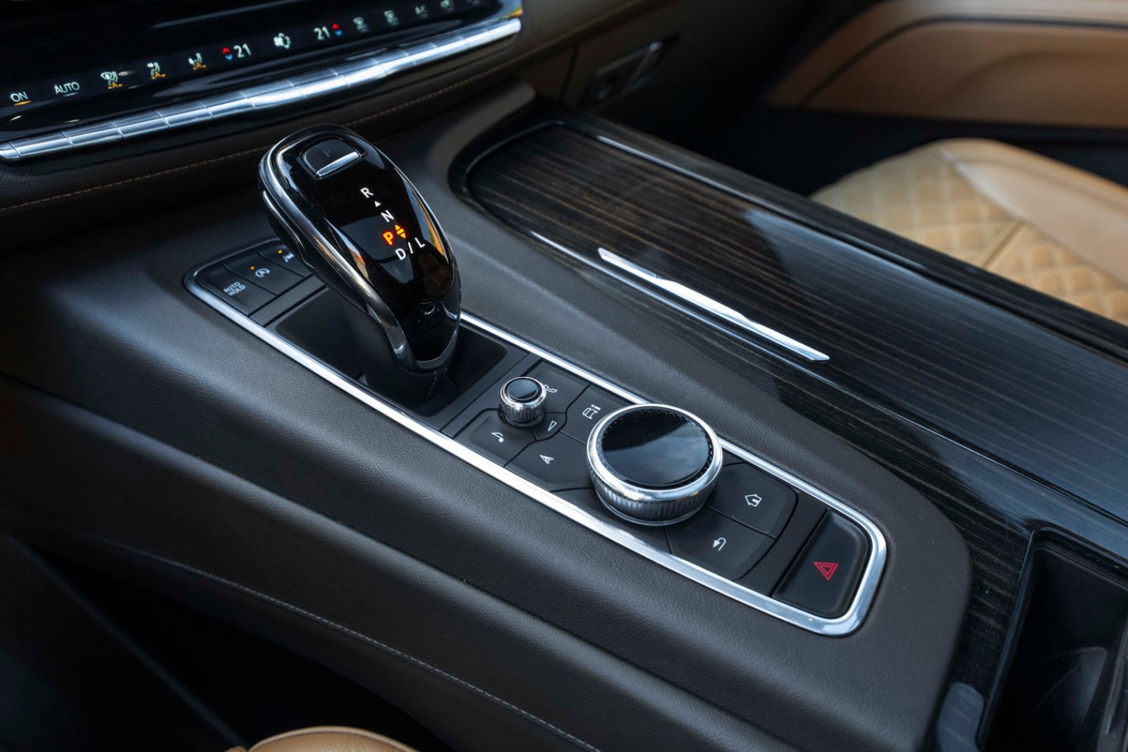 Fahrzeugabbildung Cadillac Escalade 600 PLATINUM AKG HUD ACC 360° EU Modell