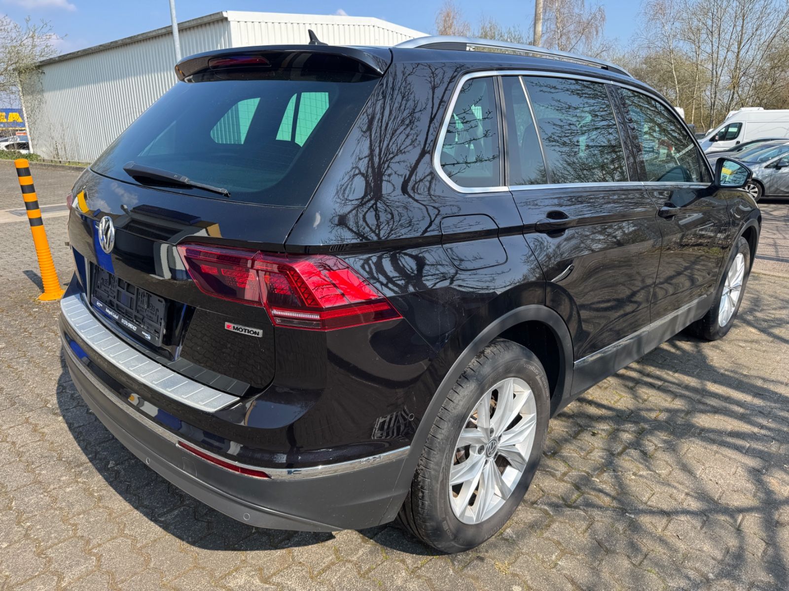 Fahrzeugabbildung Volkswagen Tiguan Highline BMT/Start-Stopp 4Motion LED+Kame