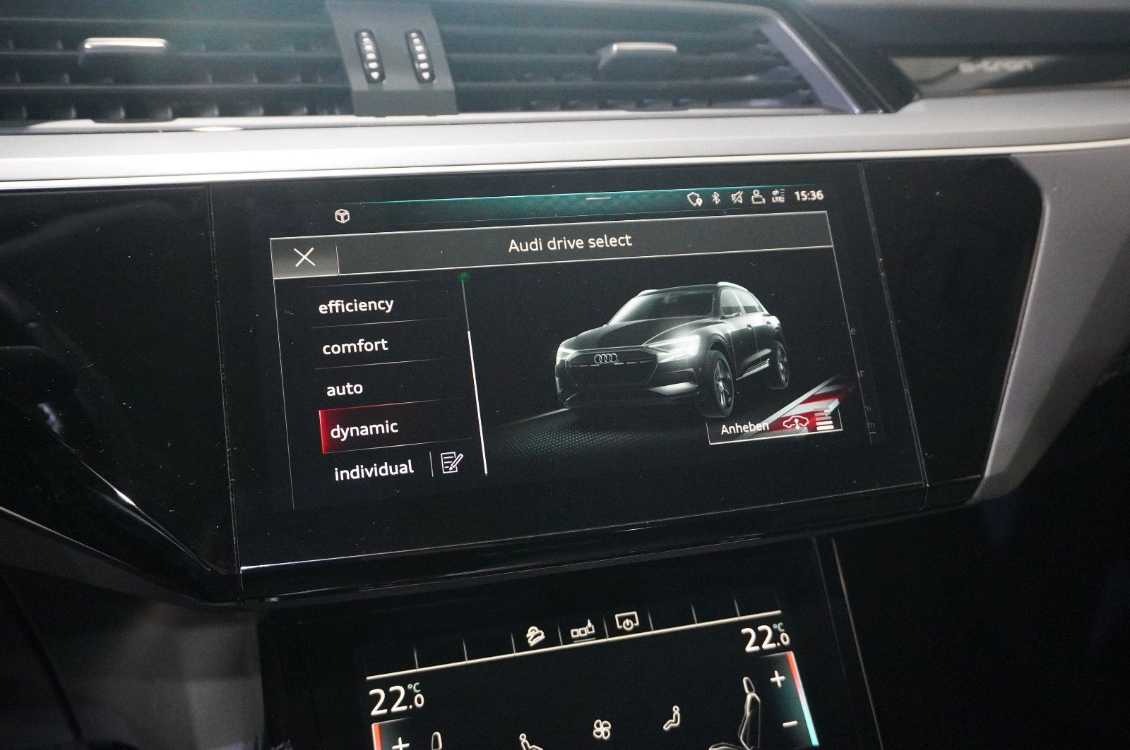 Fahrzeugabbildung Audi e-tron 50 quattro ADVANCED NAVI/LED/SPORT/SH/DAB
