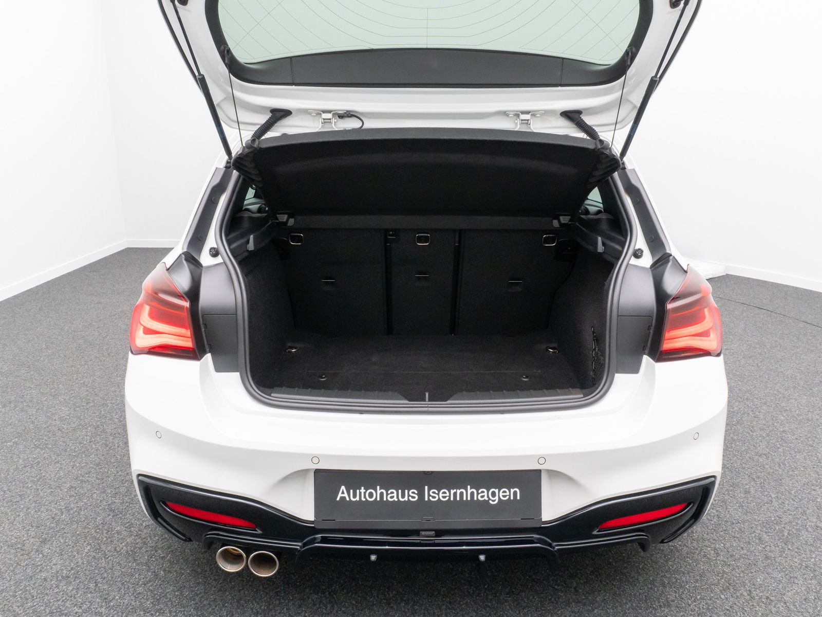 Fahrzeugabbildung BMW 118 d M Sport, Schiebedach,19 " Gewindefahrwerk