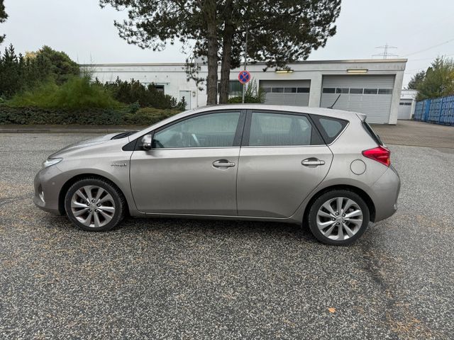 Toyota Auris 1.8 Hybrid Life+