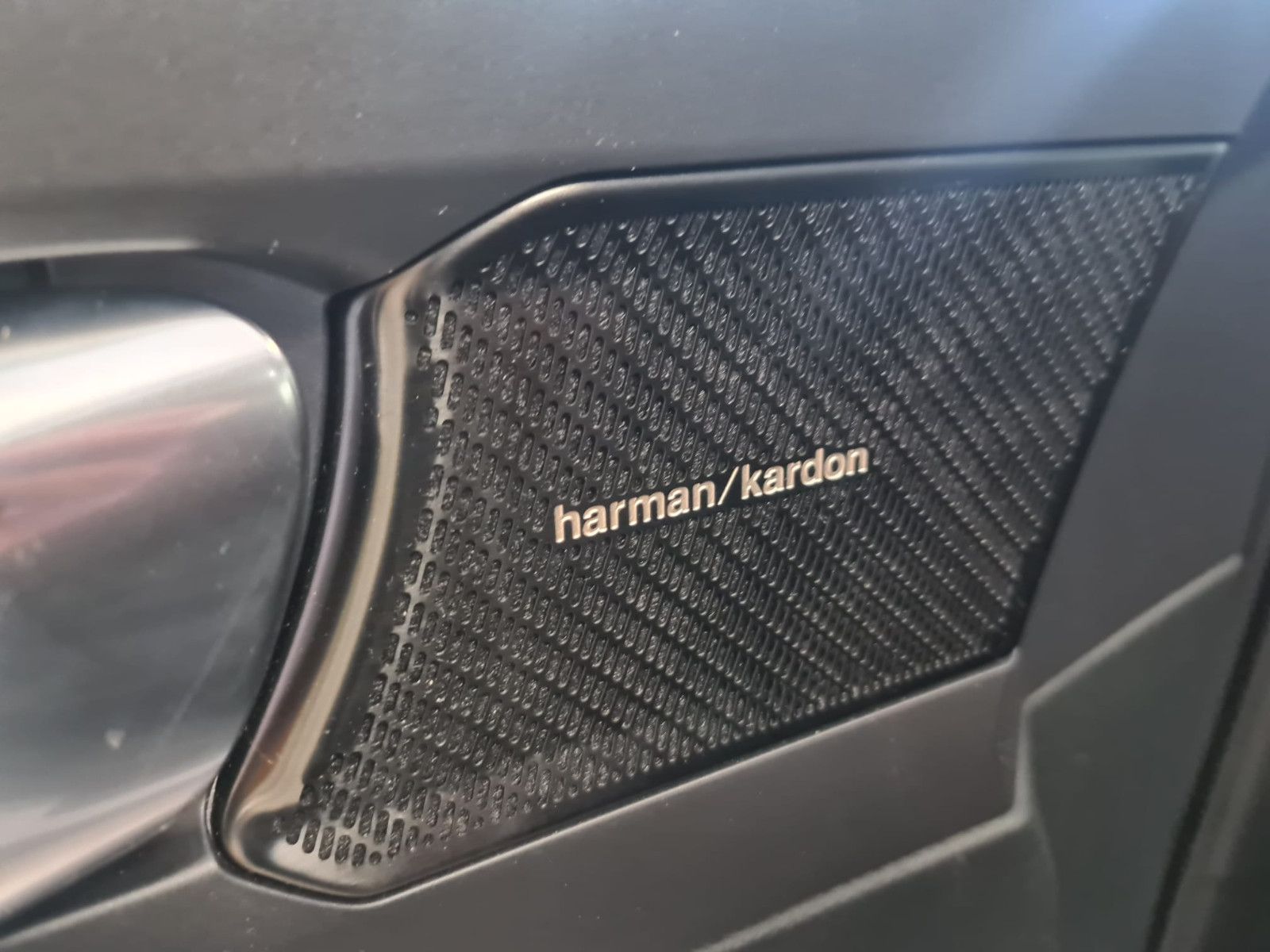 Fahrzeugabbildung Volvo XC40 Momentum AWD/LED/KLIMA/GARANTIE