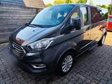 Ford Tourneo Custom mit Campingausstattung - Hybrid (Diesel/Elektro): Kleinbus