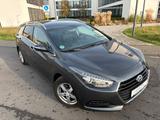 Hyundai i40 cw blue Trend, Klima, Tüv Neu Scheckheft - Hyundai i40 aus 2016