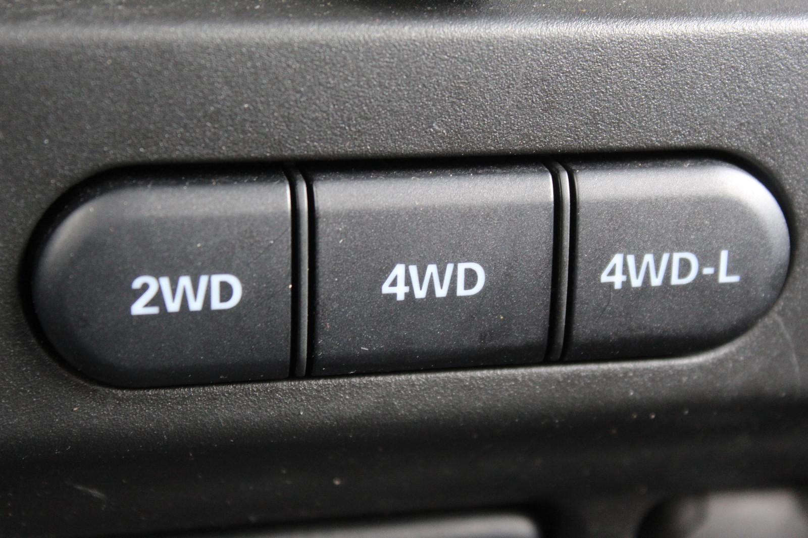 SUZUKI JIMNY - RANGER - 86 CV - PREMIERE MAIN- ATTELAGE