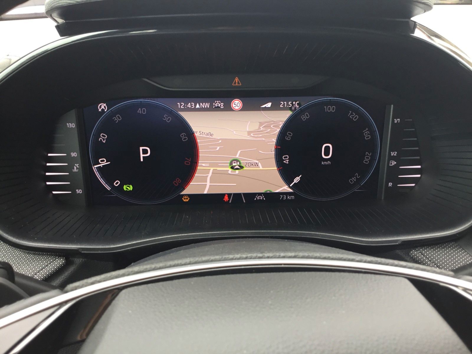 Fahrzeugabbildung SKODA Fabia 1.5l TSI DSG Selection+Navi+ACC+Kamera+16"