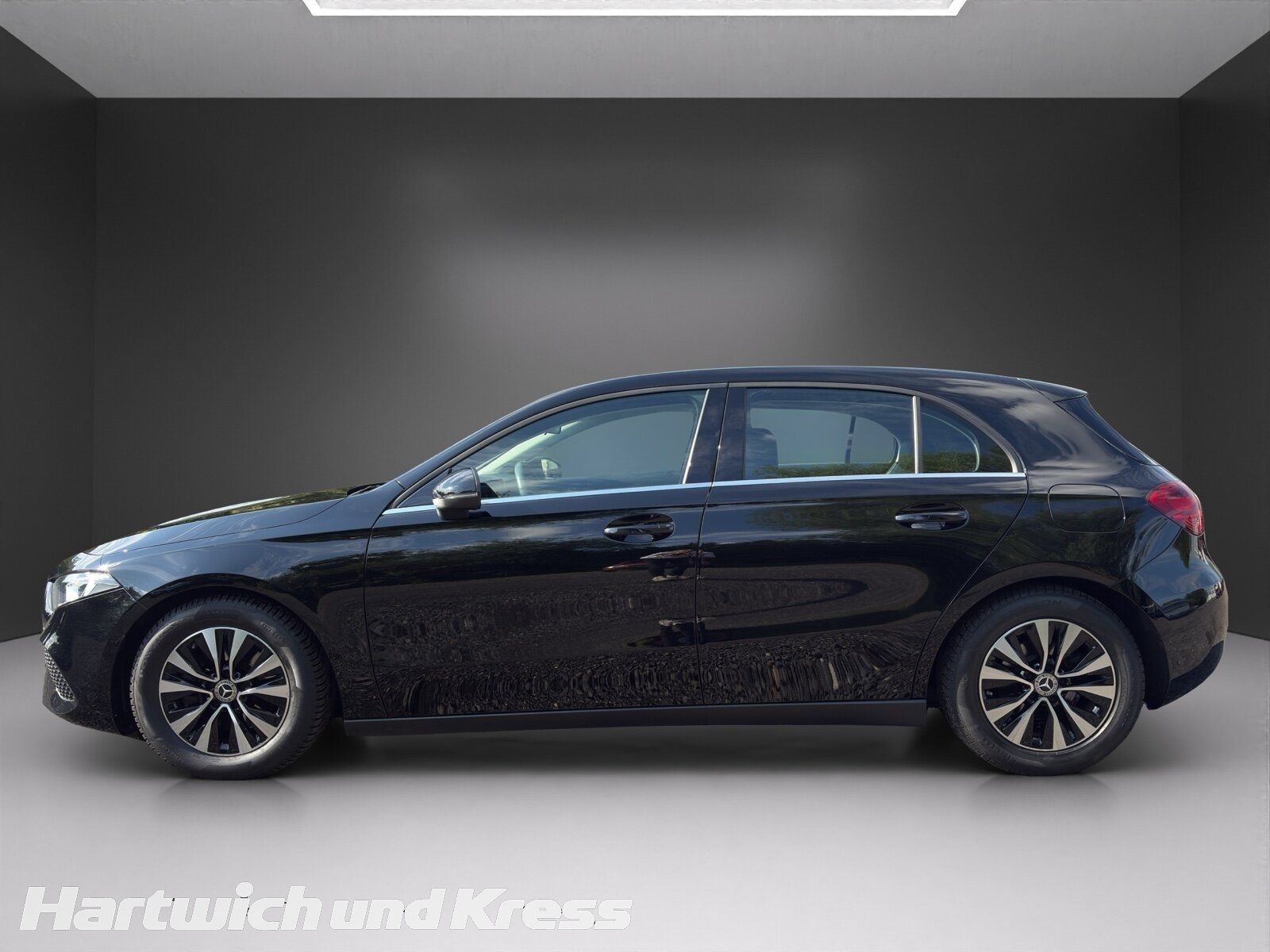 Mercedes-Benz A 180 Kamera CarPlay MBUX Sitzheizung foto 4