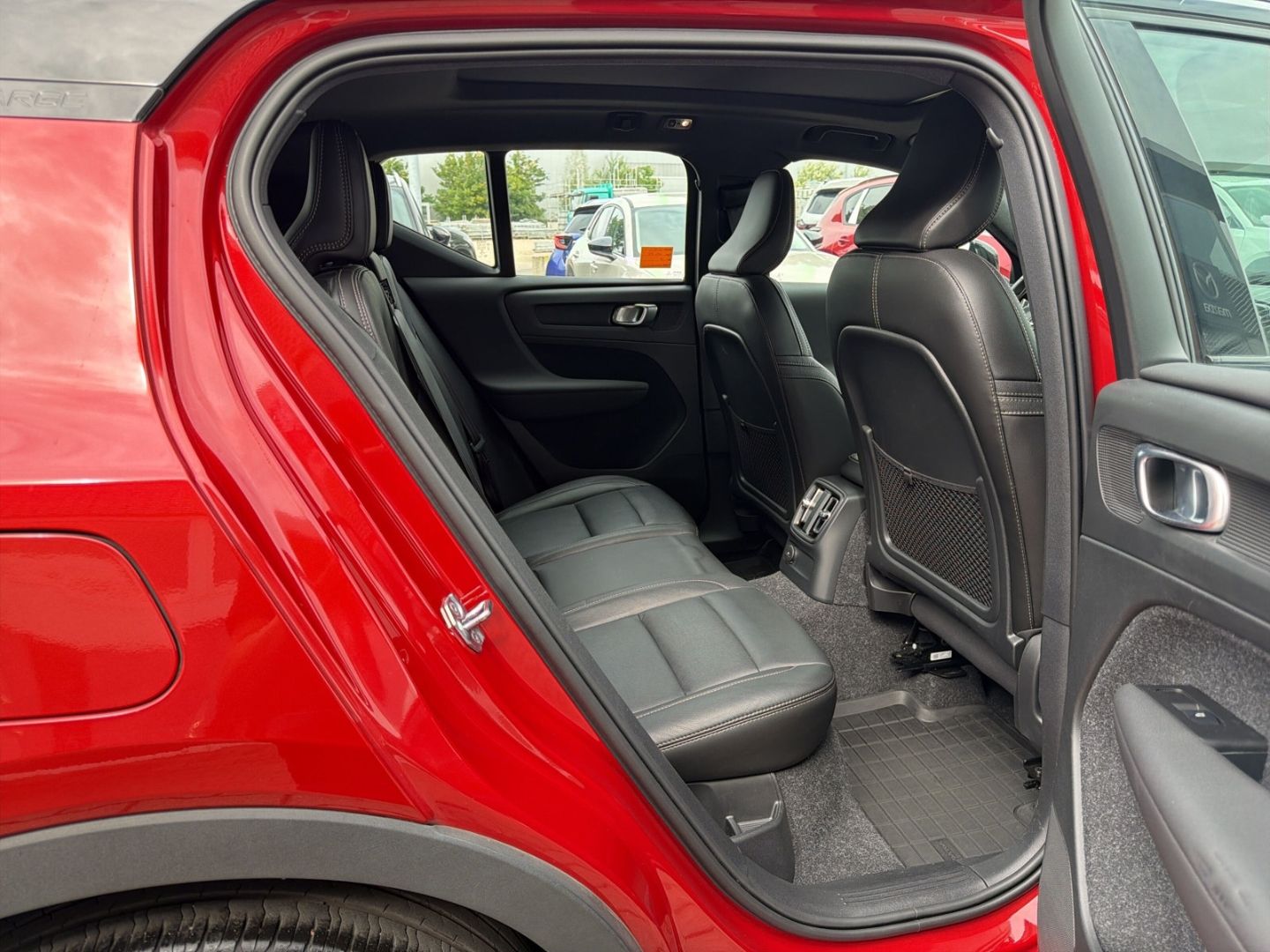 Volvo XC40 R Design Recharge AHK Navi Leder Digitales foto 15