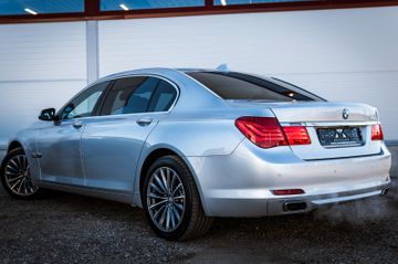 BMW 740 - 4