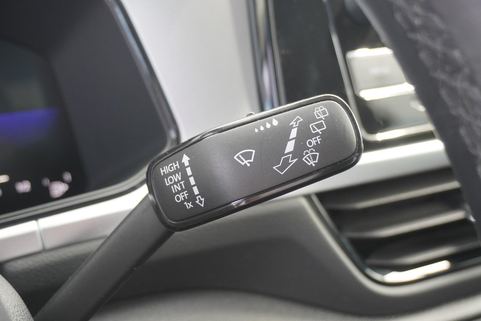 Volkswagen T-Roc 1.0 Life LED Sitzheizung DAB Klimaaut., миниатюра 27