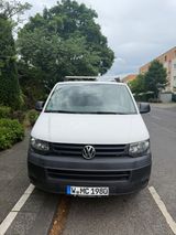 Volkswagen T5 Transporter, AHK, wenig Km, von Privat - Volkswagen T5 Transporter in Köln