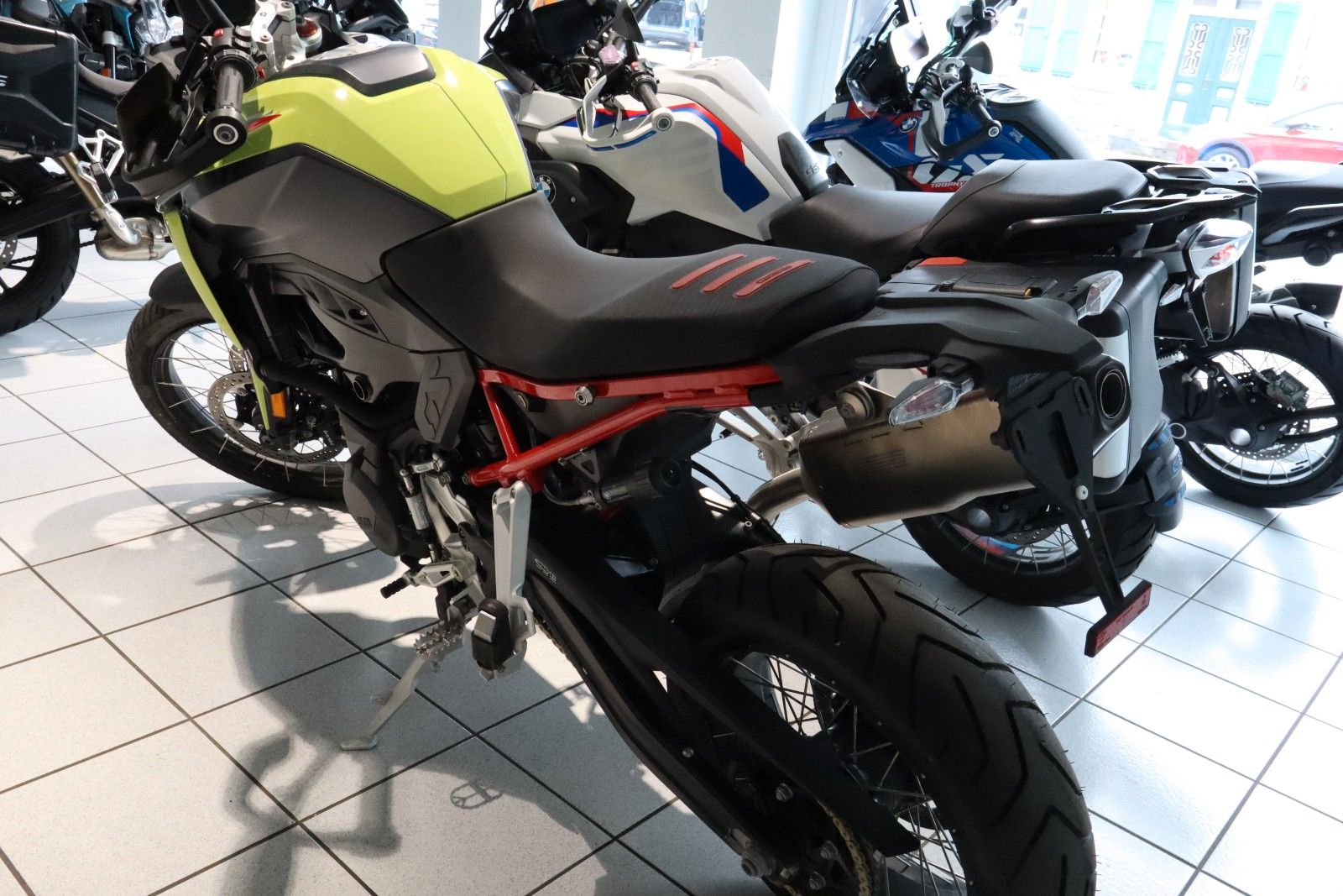 Fahrzeugabbildung BMW F900GS mit Enduro Paket