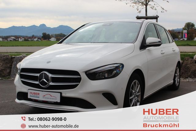 Mercedes-Benz B 200 1.3l 120kW KAT DCT AUTOMATIK/NAVI/SHZ/5...