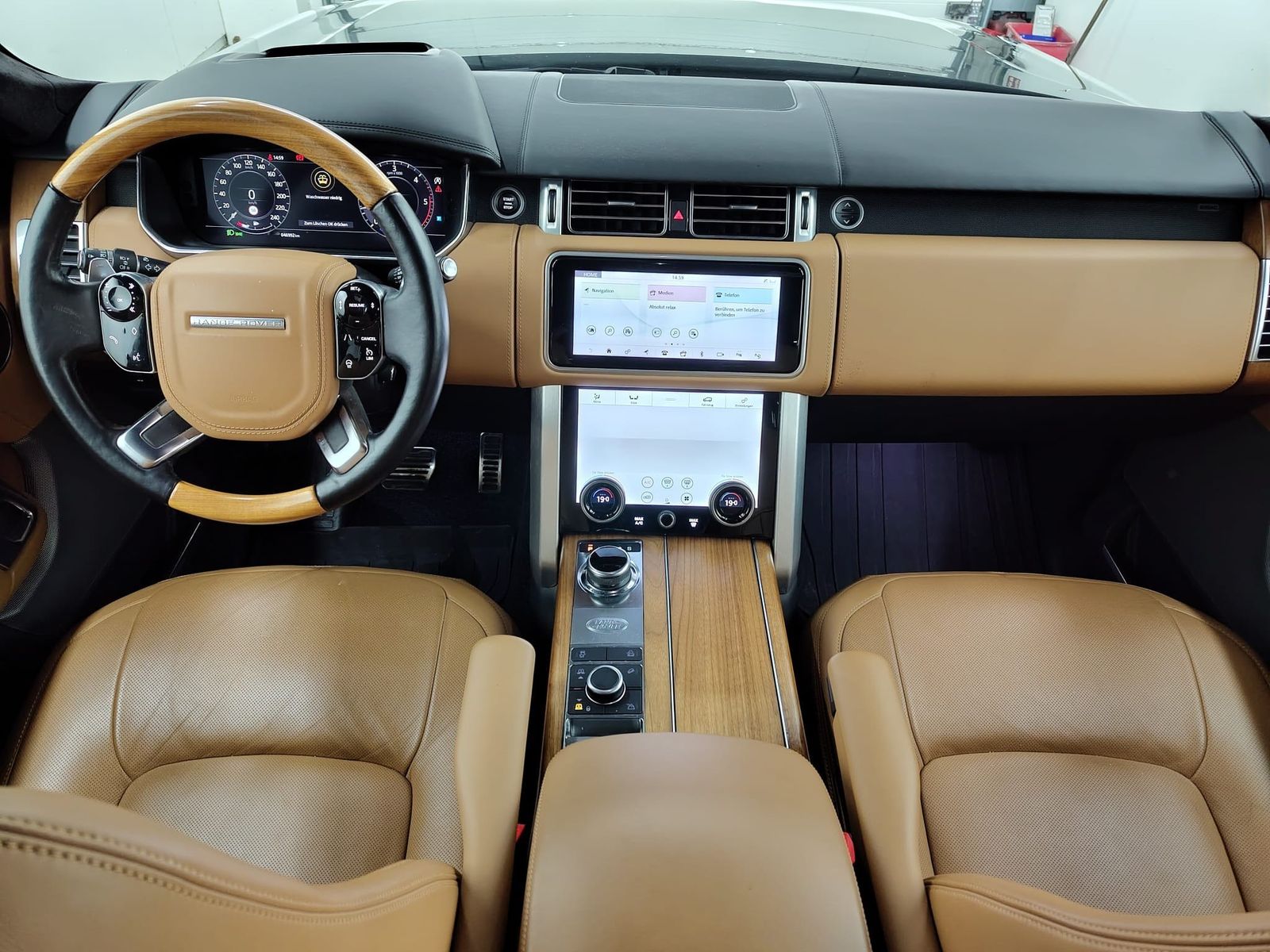 LAND ROVER Range Rover  4.4 SDV8 Autobiography Pano LED – Bild 16