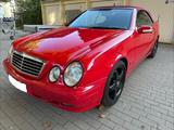 Mercedes-Benz CLK 320 Elegance - rote Mercedes-Benz CLK-Klasse
