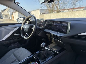 Opel Astra L Sports Tourer Elegance+LED+NAVI+LkHz+SHZ