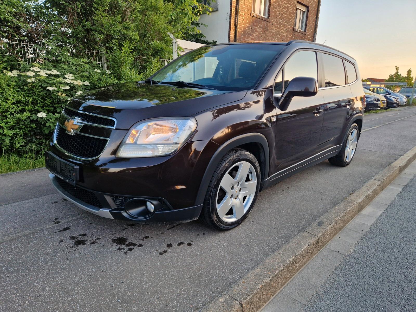 Chevrolet Orlando LTZ Navi AHK PDC Kamira leder 7sitze