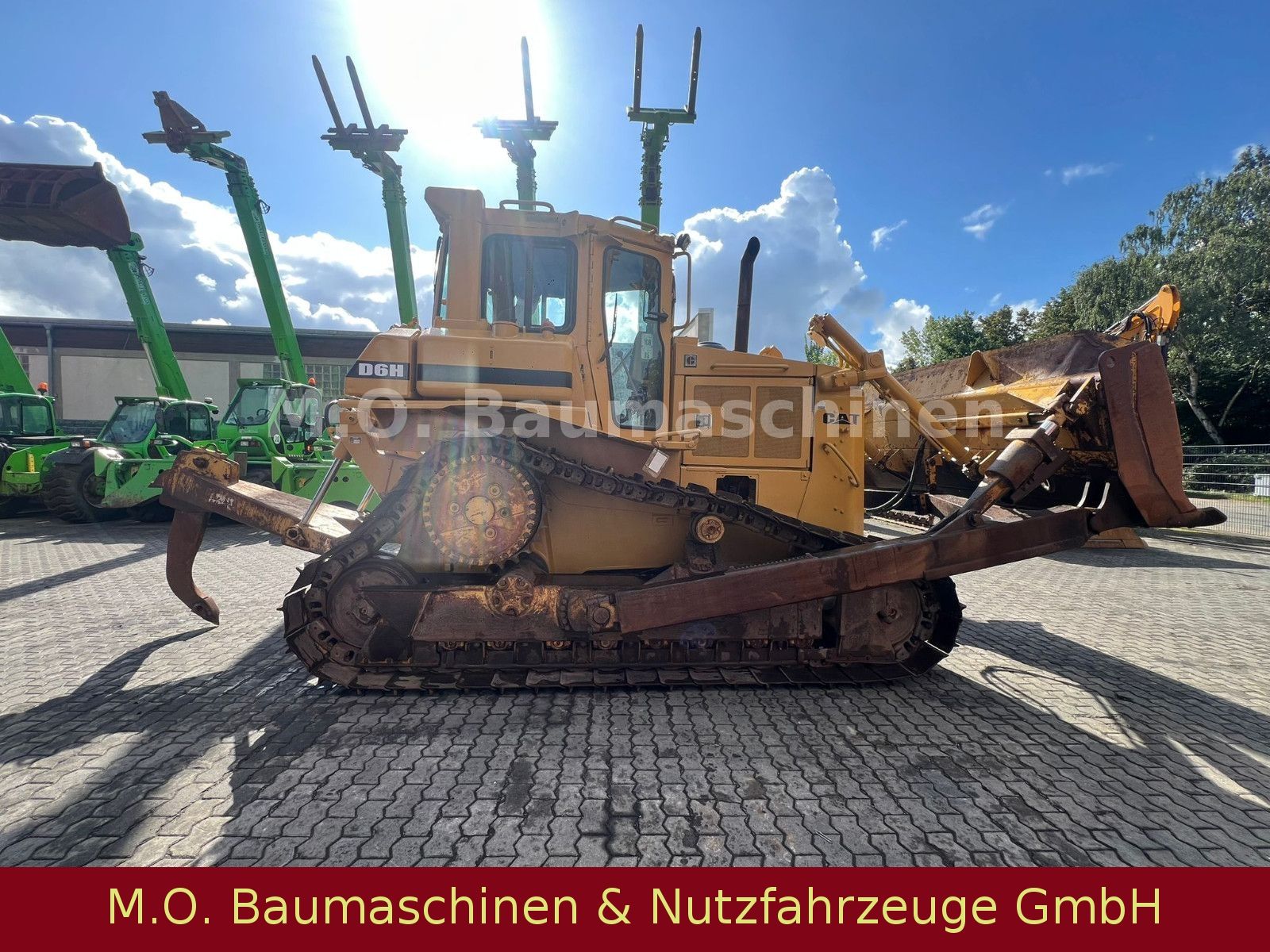 Fahrzeugabbildung CAT D6 H  / 4. Wegeplanierschild /Ripper /