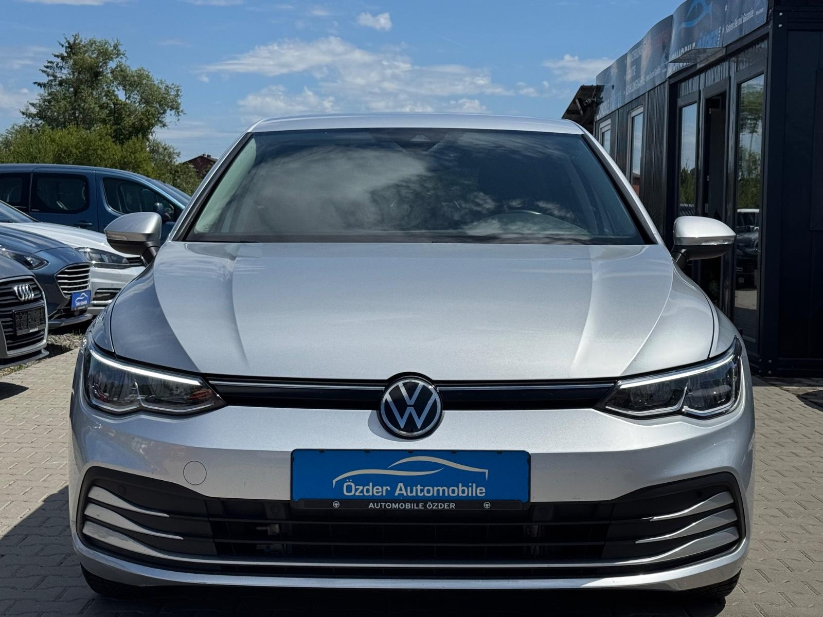 Volkswagen Golf VIII 2.0 TDI Lim. Life ++Finanzierung++