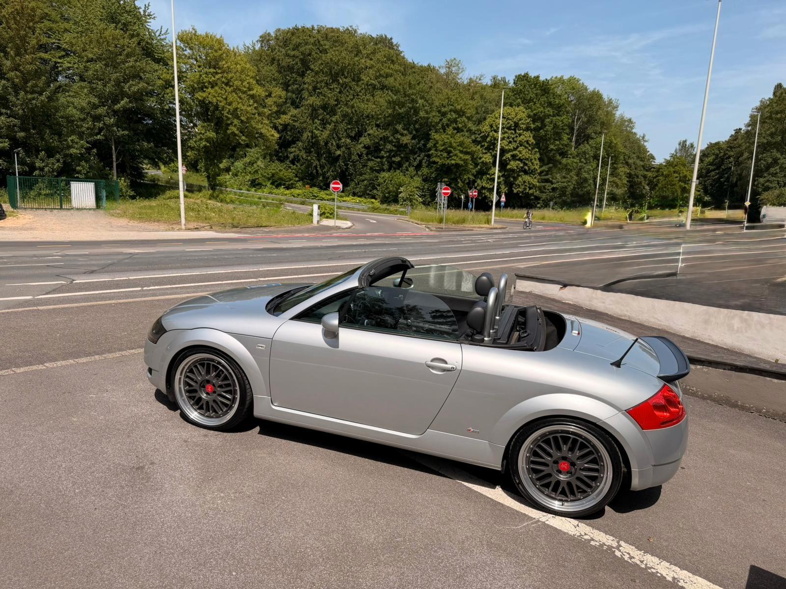 Audi TT Roadster 1.8T 132 kW 19 Z.VIELES NEU