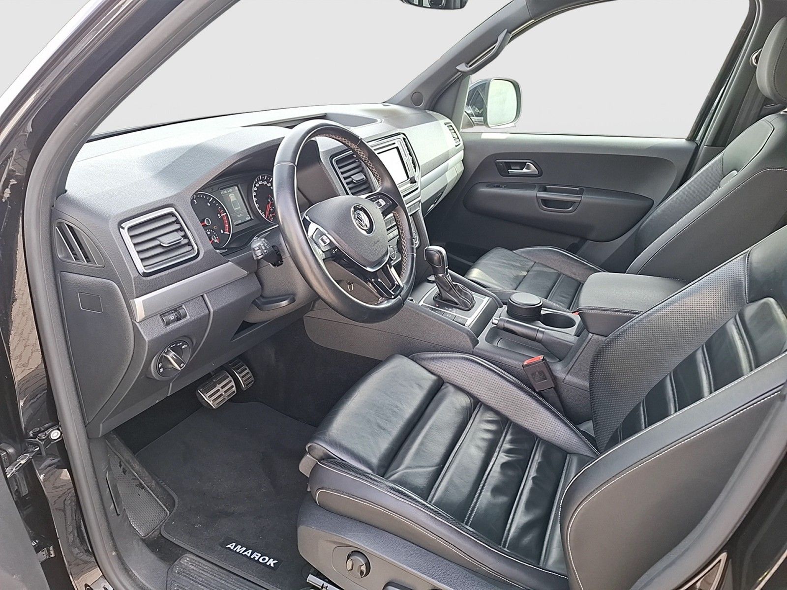 Fahrzeugabbildung Volkswagen Amarok TDI Aventura DC DSG 4M STH Xenon AHK Navi