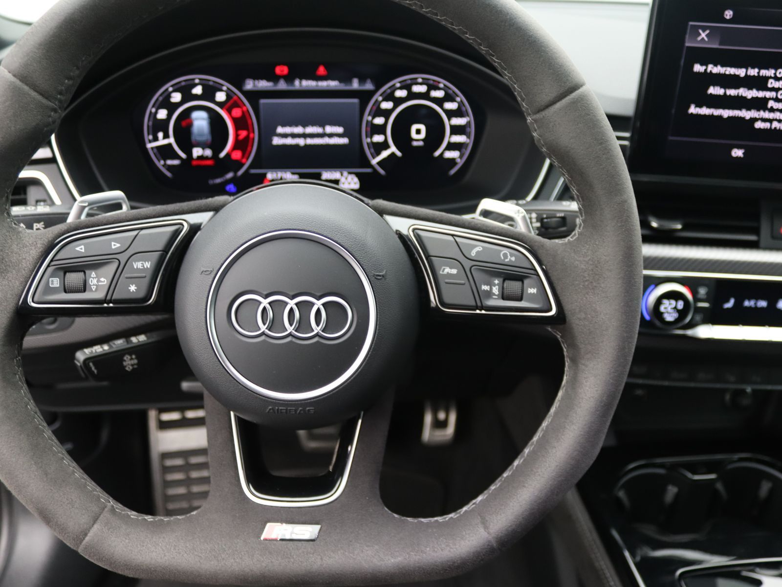 Audi RS4 - Bild 13