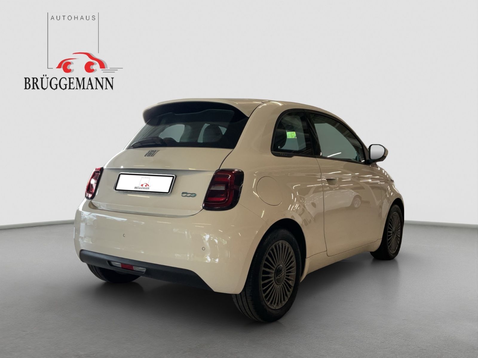Fahrzeugabbildung Fiat 500e Icon + Komfort-Paket