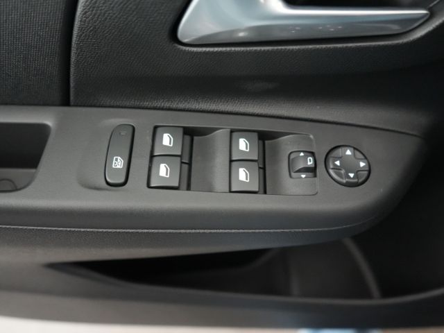 Corsa F FACELIFT EDITION+LED-SCHEINWERFER+PARKPI