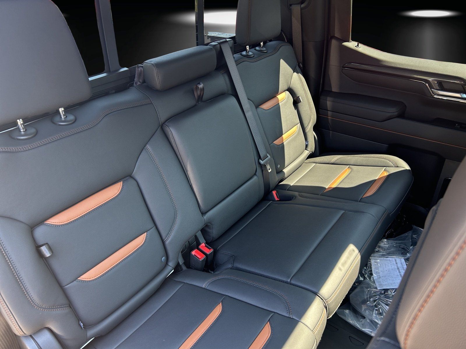 Fahrzeugabbildung GMC Sierra 1500 AT4 Crew Cab Short Bed AHK/LED/SHD/