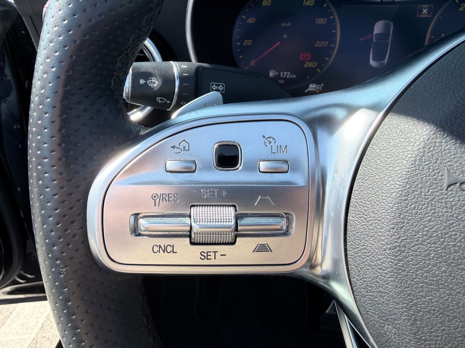 Mercedes-Benz C 300d AMG PLUS COMAND HUD DISTRONIC BURMESTER foto 18