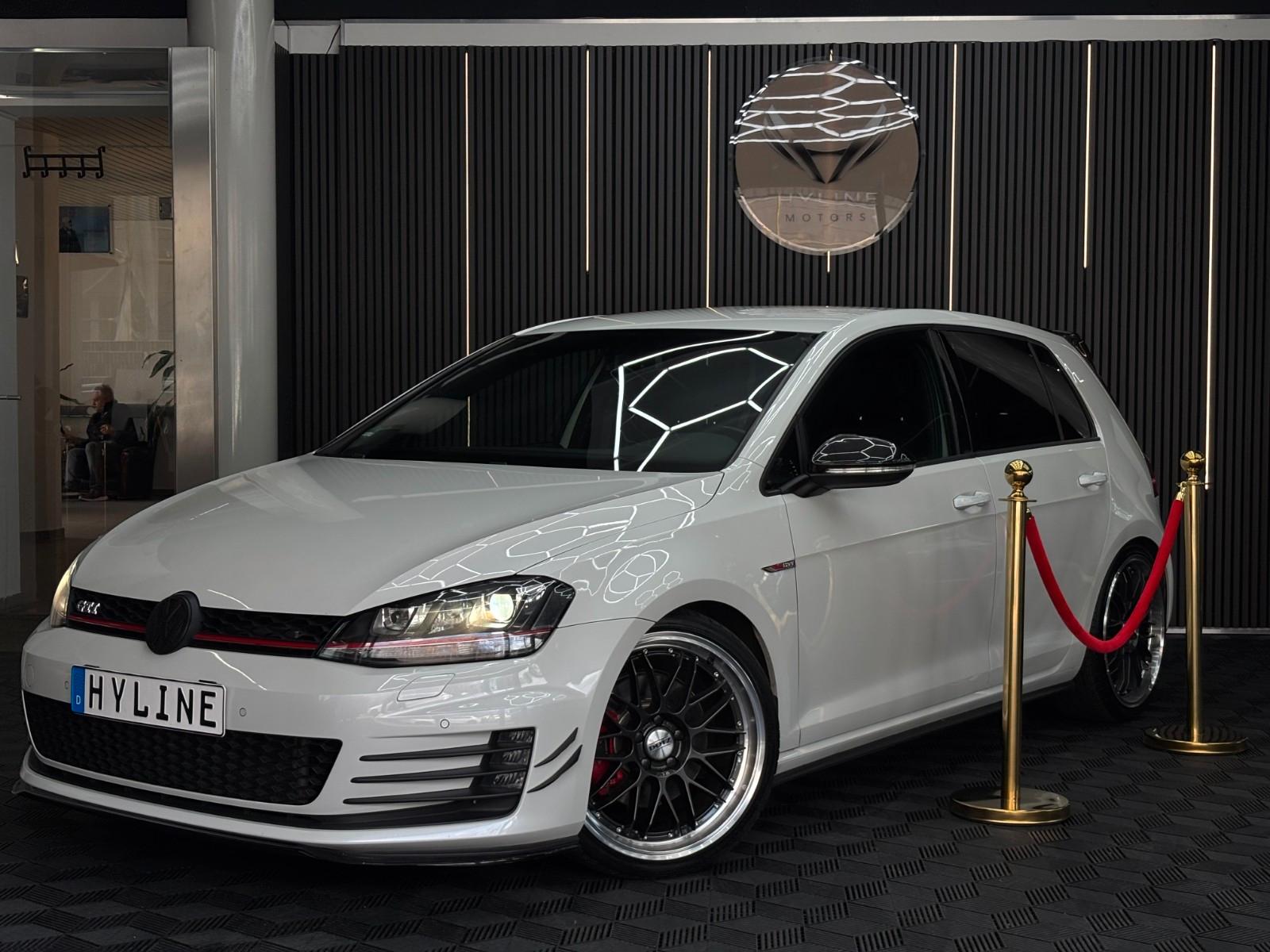 Volkswagen GOLF VII GTI 2.0 VII AMBIENTE SHZ NAVI PDC SPORT