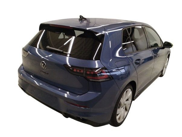 Golf VIII 2.0 TDI DSG R-LINE IQLIGHT+PANO+AHK+HU